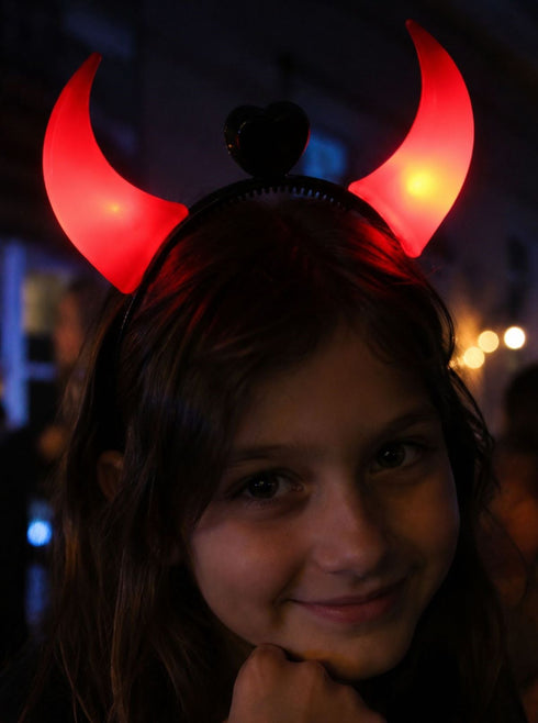 Dracula Vampire Devil LED Horns Headband for Kids – Light-Up Halloween Accessory with On/Off Button (Black/Red)